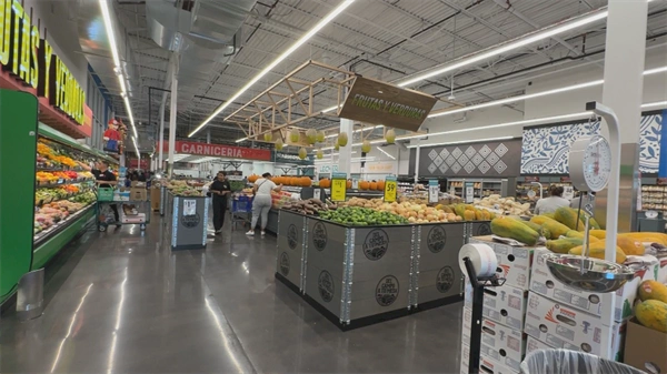 Leevers and Save-A-Lot join forces to open a grocery store for Central American community in Aurora