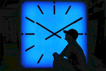 Daylight saving time ends next weekend. This is how to prepare for the potential health effects.