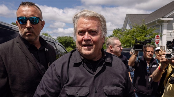 Steve Bannon released from prison after 4-month sentence