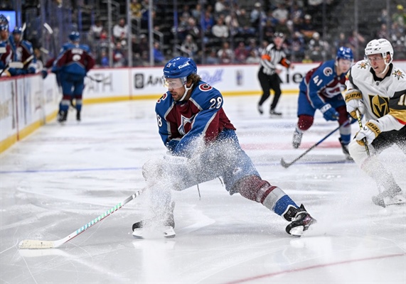 Avalanche injury woes continue: Ross Colton has broken foot, Miles Wood...