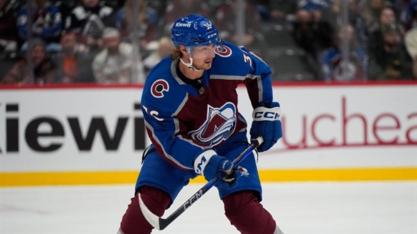 Avs' Stienburg suspended for charging