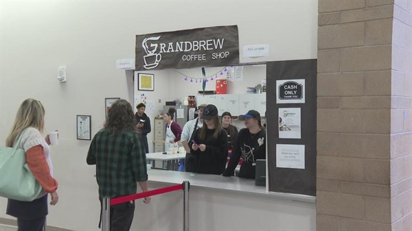 Grandview High School students develop mini economy with GrandBrew and school store