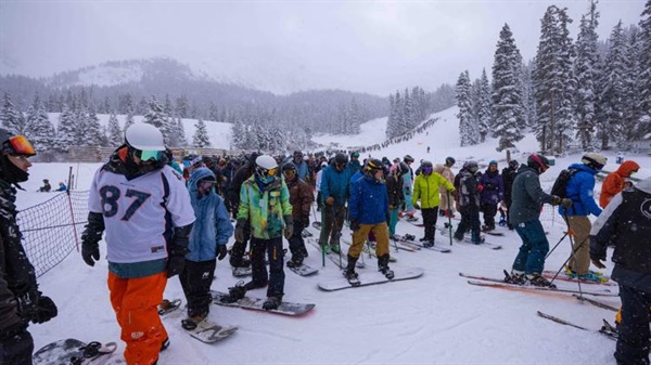 2 centros de esquí de Colorado anuncian fecha de apertura