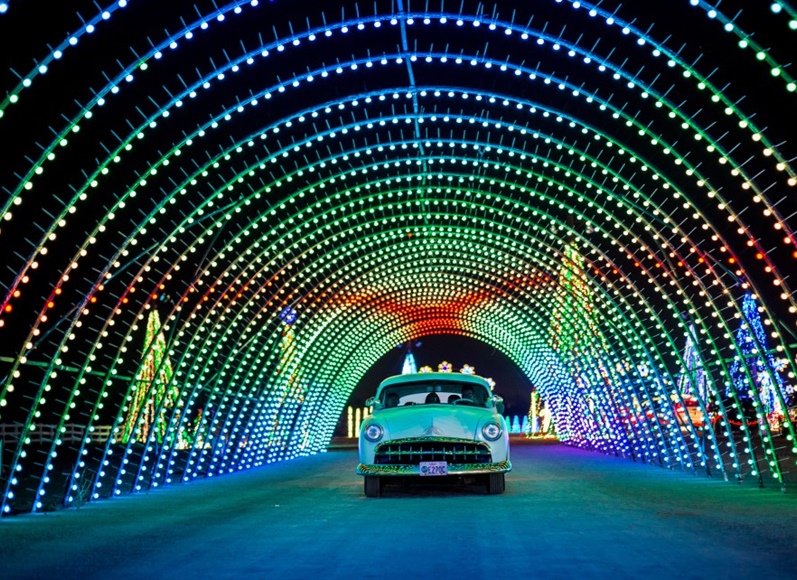 Christmas experience at Red Rocks to have one of world's longest light tunnels