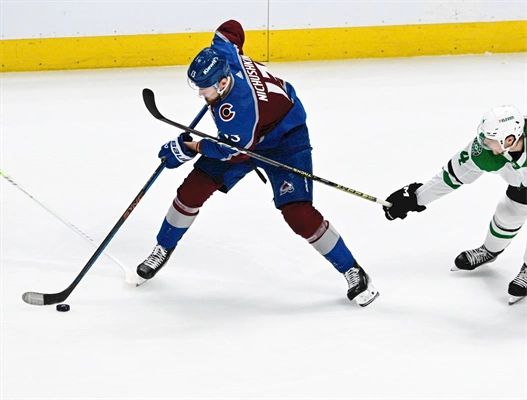 Valeri Nichushkin cleared to practice with Avalanche, remains in player...