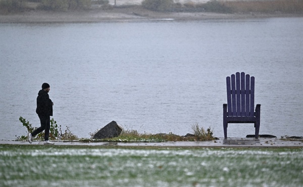 Denver opens severe weather shelters amid this week’s snow, freezing temps