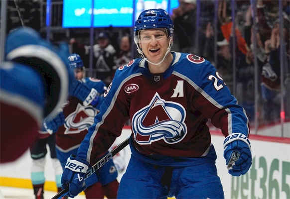 Nathan MacKinnon’s huge night snaps Avalanche skid, but Cale Makar injured against Kraken