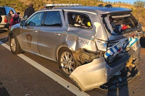 Highway 115 closed in El Paso County, trooper injured in crash