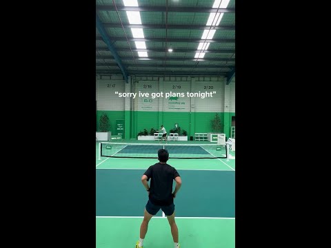 Name me a better plan than this on a Friday night.

🎥: IG/chia_pickleball