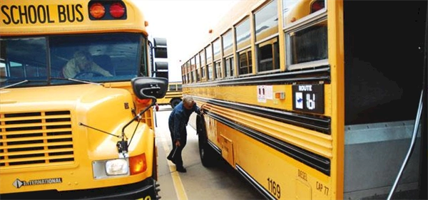 Castle Rock school bus driver accused of abandoning 40 elementary students...