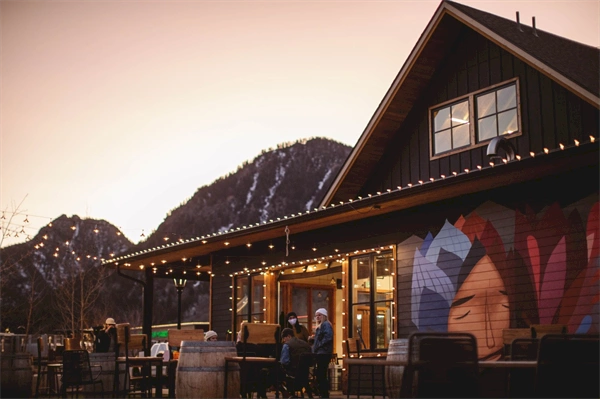 The best après-ski bar in the North America is a Colorado brewery