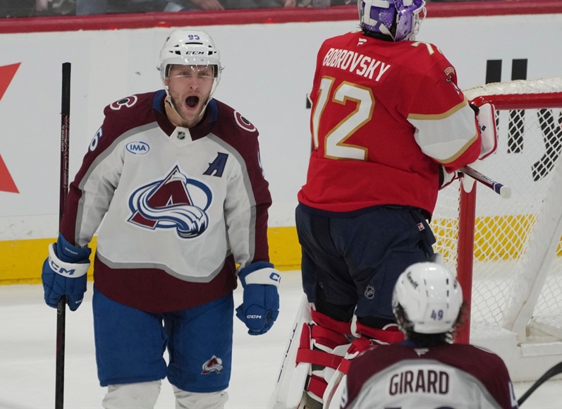 Avalanche gets contributions from nearly everyone to defeat defending champs