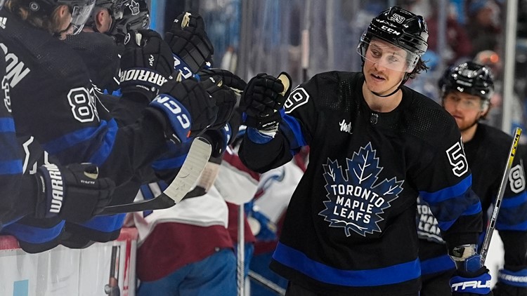 Tyler Bertuzzi records hat trick as Maple Leafs beat Avs 4-3