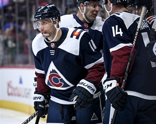 Avalanche’s Andrew Cogliano remains gold-standard “glue guy” even as he approaches 1,300 career NHL games