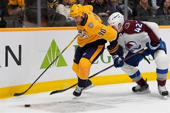 Avalanche continues mediocre road form with loss to red-hot Predators