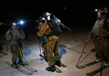 10th Mountain soldiers honor legendary WWII predecessors by skiing 24 miles...