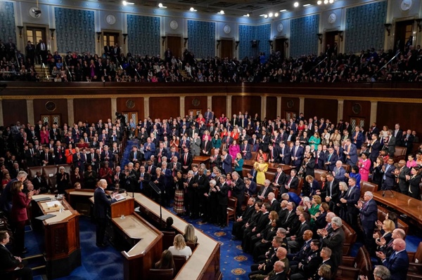 As Biden prepares to address the nation, more than 6 in 10 US adults doubt his mental capability